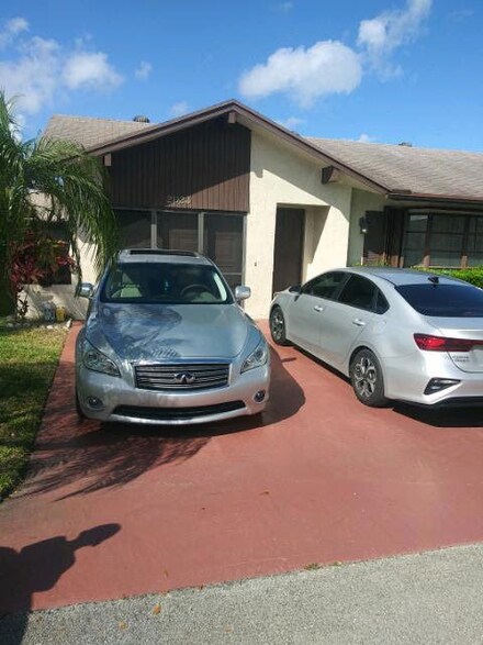 2023 SW 15th Ct, Deerfield Beach, FL 33442
