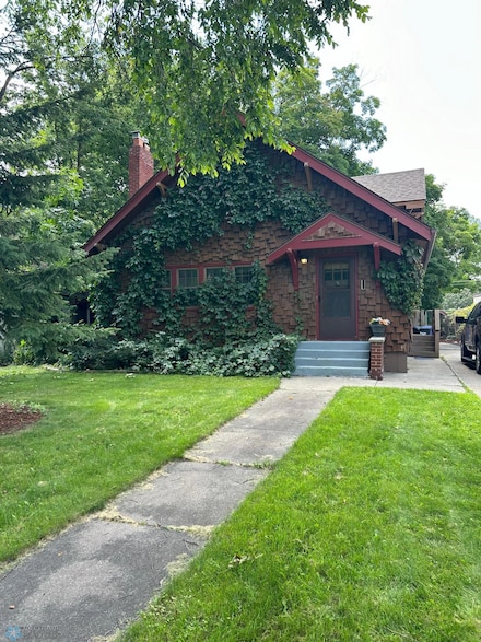 1507 9th St S, Fargo, ND 58103