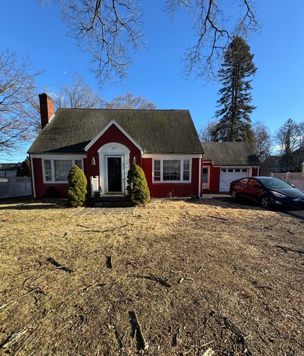 352 Main St, Wallingford, CT 06492