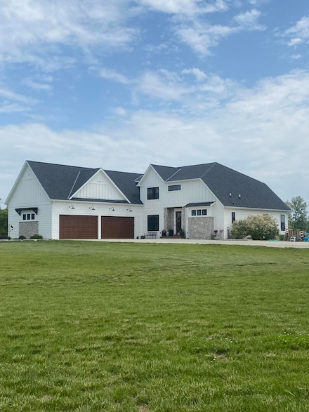S53W26764 Gemstone Ct, Waukesha, WI 53189