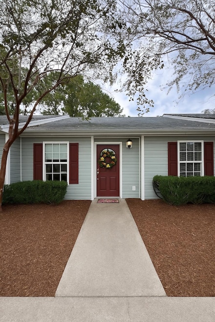 1527 Blaze Ln, Charleston, SC 29412