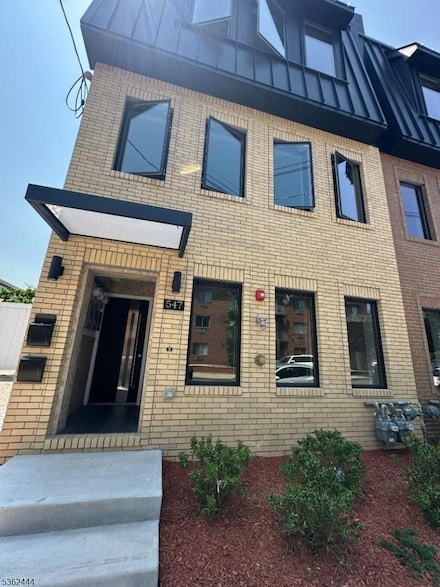 547 Central Ave Unit 2, Harrison, NJ 07029