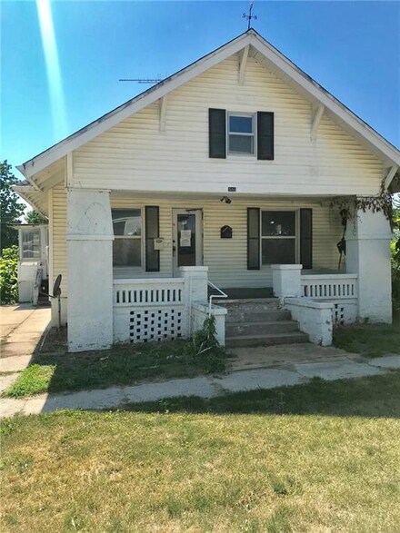 308 N Market St, New Hampton, MO 64471