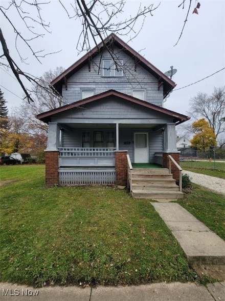 897 Peckham St, Akron, OH 44320