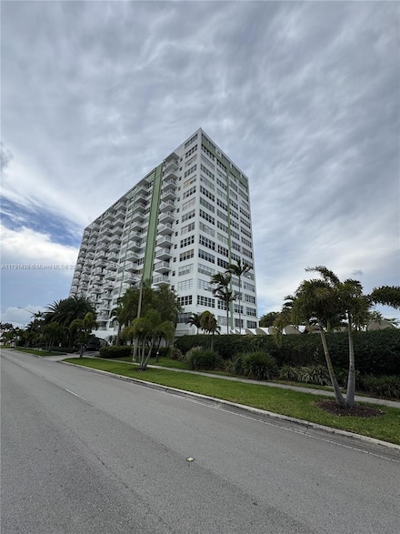 2150 Sans Souci Blvd Unit B611, North Miami, FL 33181