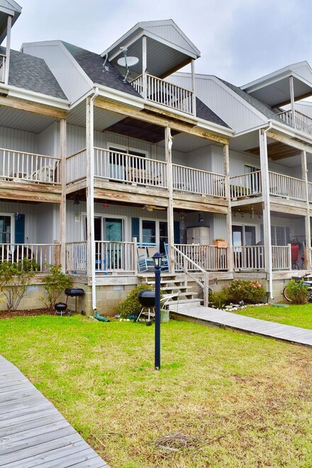 7710 E Side Rd, Chincoteague, VA 23336