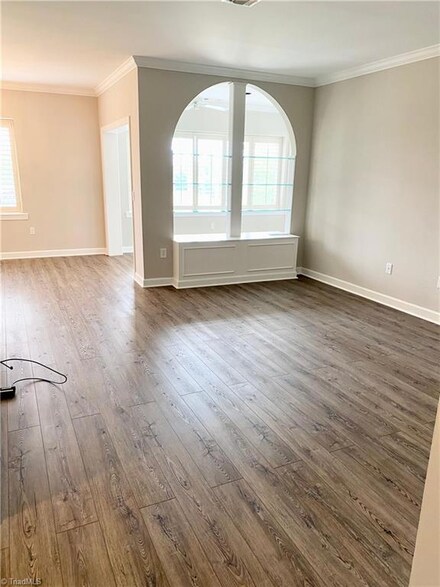 3326 Bermuda Village Dr, Advance, NC 27006