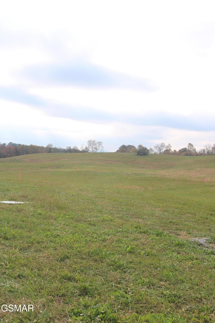 635 Sharp Rd, Sevierville, TN 37876