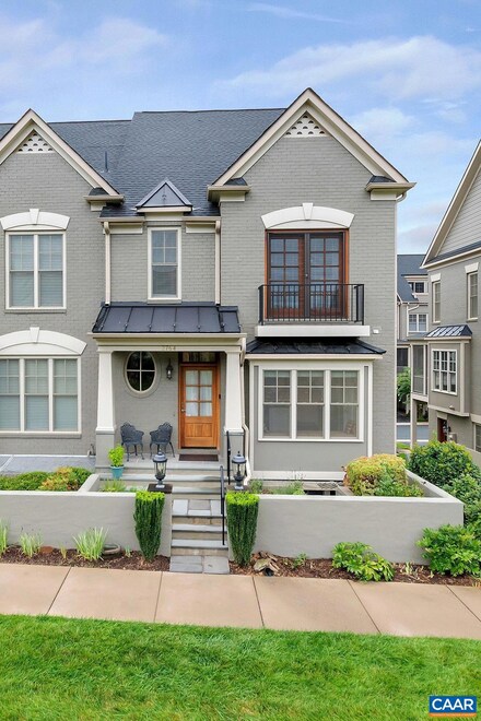2764 Town Mews Ln, Charlottesville, VA 22901