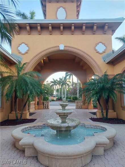 11400 Ocean Walk Ln Unit 102, Fort Myers, FL 33908
