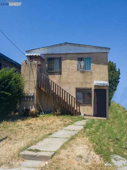 1080 67th St, Oakland, CA 94608