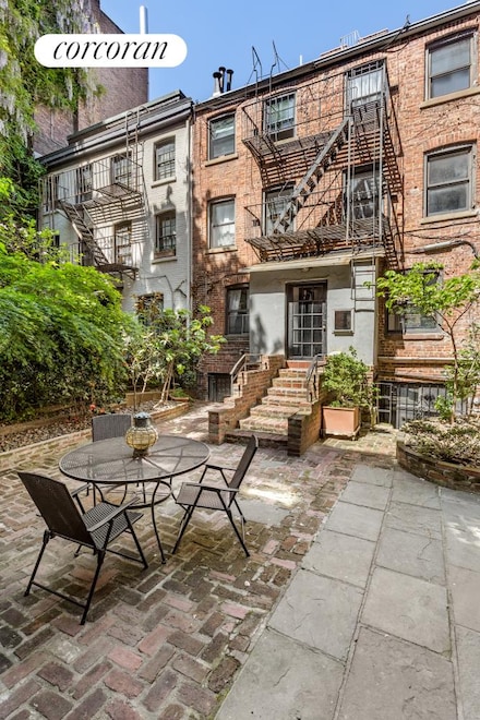 113 W 15th St Unit 1E, New York, NY 10011
