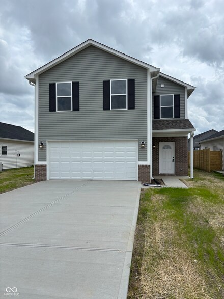 1433 Wigwam Ln, Martinsville, IN 46151