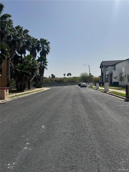 6624 N 4th St, McAllen, TX 78574