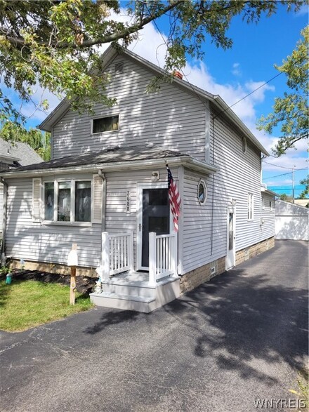 3688 2nd St, Buffalo, NY 14219