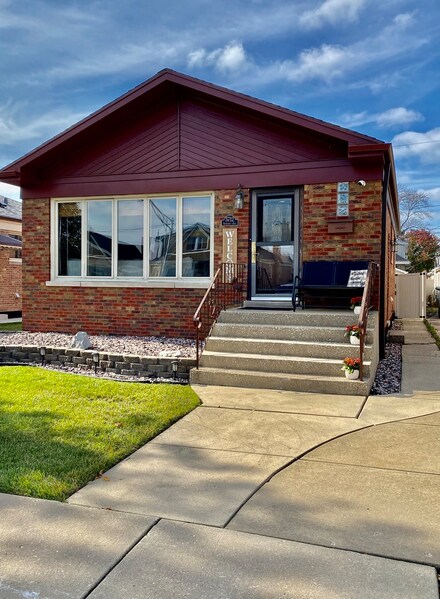 5712 S Natchez Ave, Chicago, IL 60638