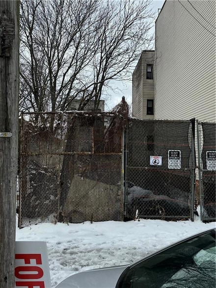 210 Montauk Ave, Brooklyn, NY 11208