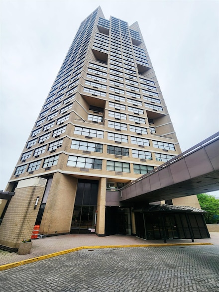 7000 Blvd E Unit 31G, Guttenberg, NJ 07093