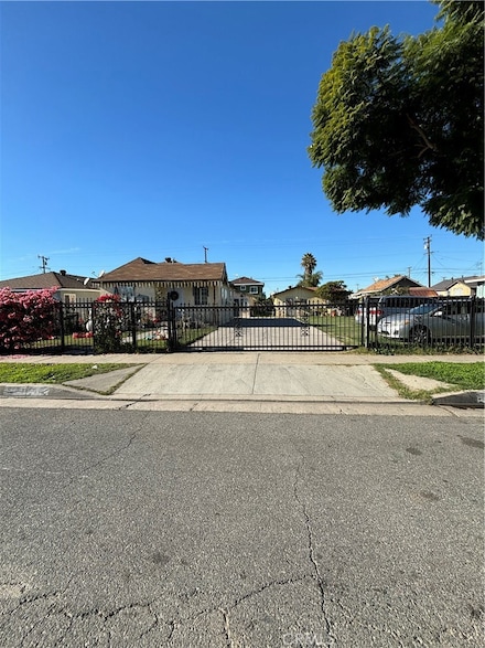 6467 Darwell Ave, Bell Gardens, CA 90201