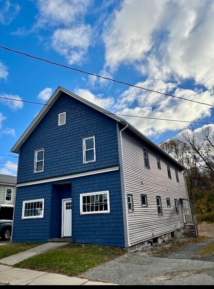 10 Crystal St, Lenox Dale, MA 01242