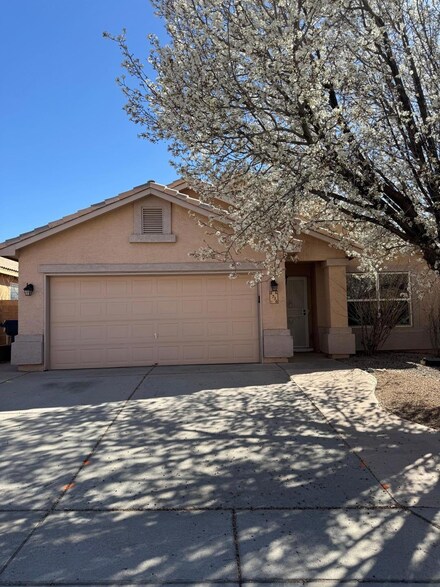 8736 Eagle Springs Dr NE, Albuquerque, NM 87113