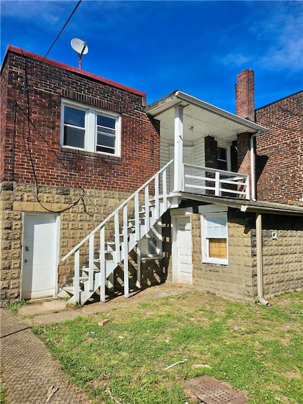 627 5th Ave Unit 1/2, Coraopolis, PA 15108