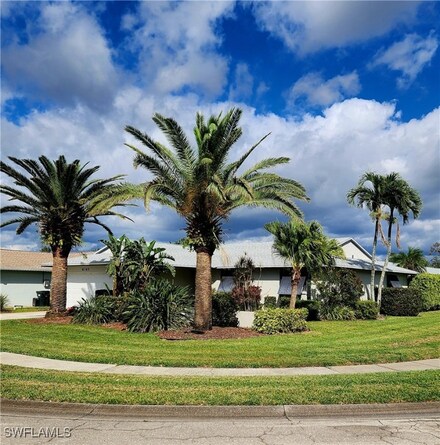 6345 Hofstra Ct E, Fort Myers, FL 33919