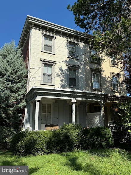 405 N 2nd St, Camden, NJ 08102