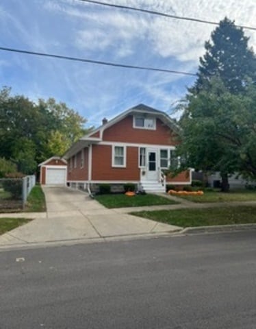 617 N View St, Aurora, IL 60506