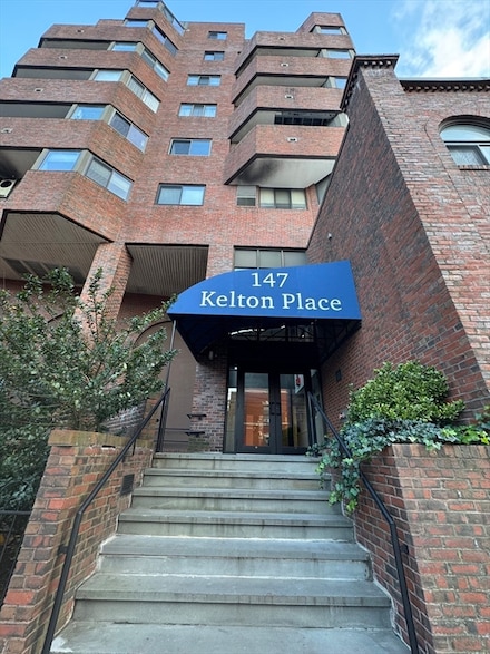 147 Kelton St Unit 305, Allston, MA 02134