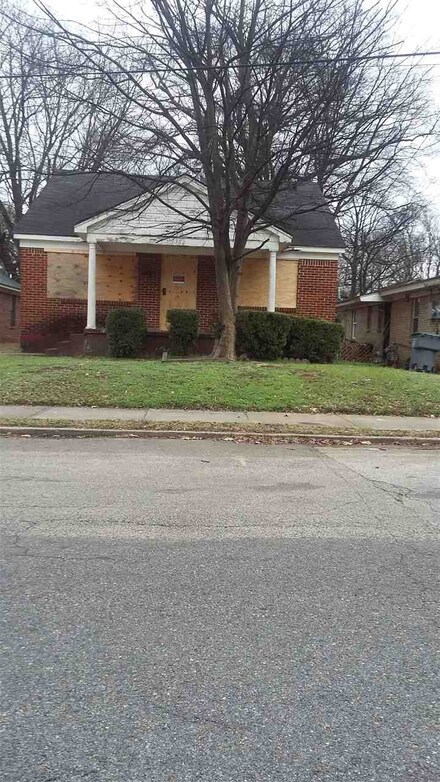 1362 N Merton St, Memphis, TN 38108