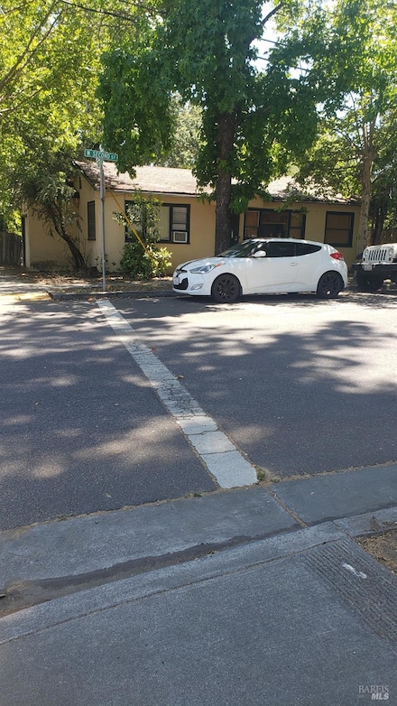 303 W 2nd St, Cloverdale, CA 95425