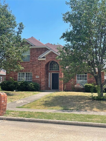 5600 Carrington Dr, Richardson, TX 75082