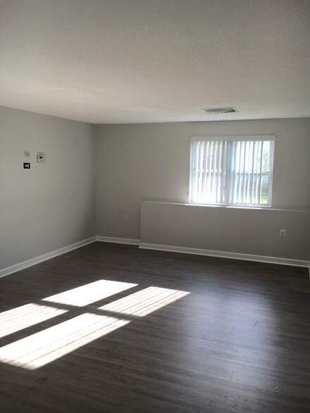 10 Longworth Ave Unit 3, Brockton, MA 02301