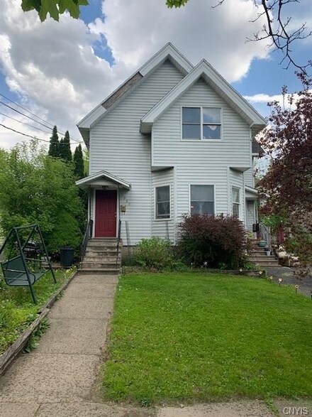 1002 Danforth St Unit 4, Syracuse, NY 13208