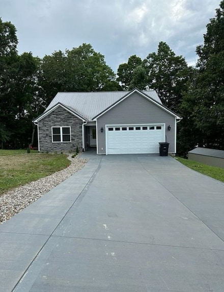 820 Broken Arrow Cir, Austin, KY 42123