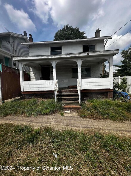 422 4th Ave, Scranton, PA 18505