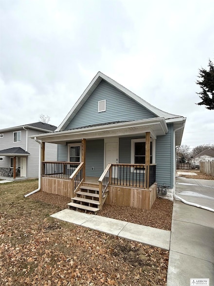 2271 Holdrege St, Lincoln, NE 68503