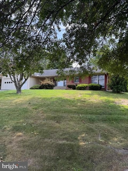 11972 N Woodlea Dr, Waynesboro, PA 17268