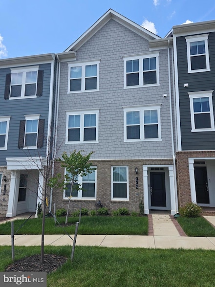 1745 Riverbluff Ave, Dumfries, VA 22026