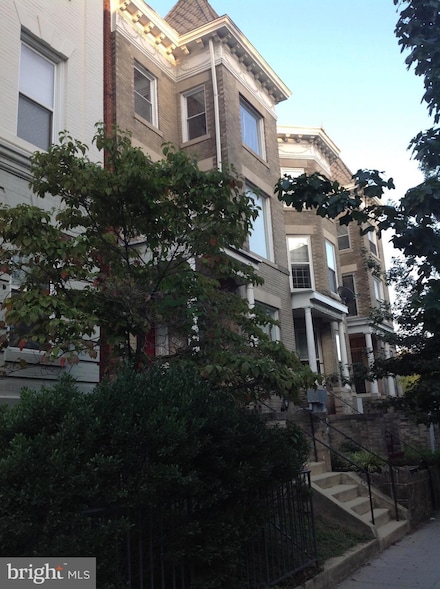 3023 15th St NW, Washington, DC 20009