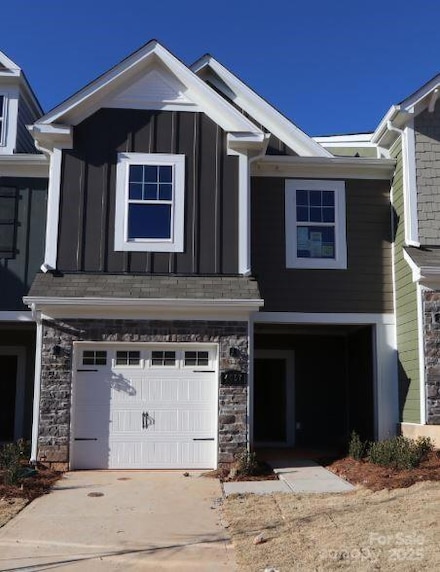 4057 Lawnview Dr, Charlotte, NC 28269