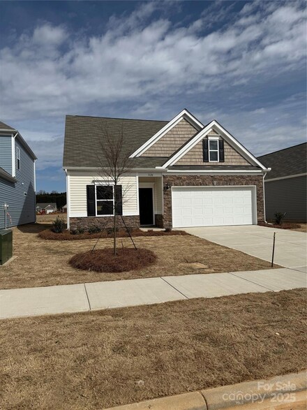 1120 Red River Dr, Salisbury, NC 28144