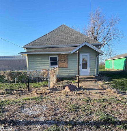 306 6th St, Elliott, IA 51532
