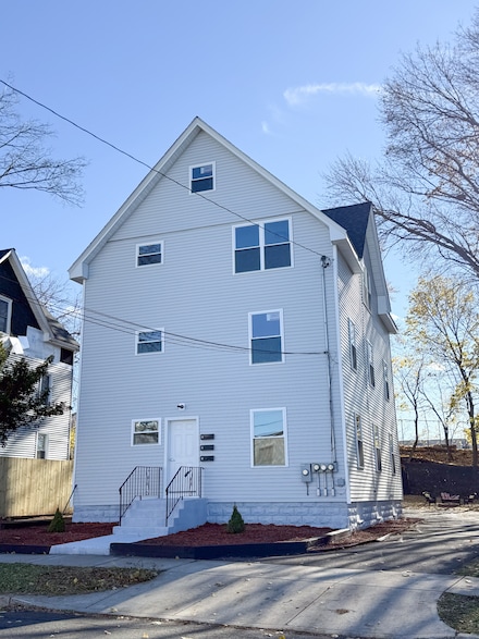 31 Florence St, New Britain, CT 06051