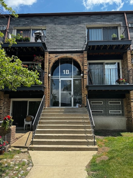 1B E Dundee Quarter Dr Unit 102, Palatine, IL 60074