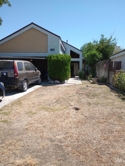 5304 Lido Ln, Bakersfield, CA 93309
