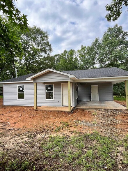 511 Moore St, Malvern, AR 72104