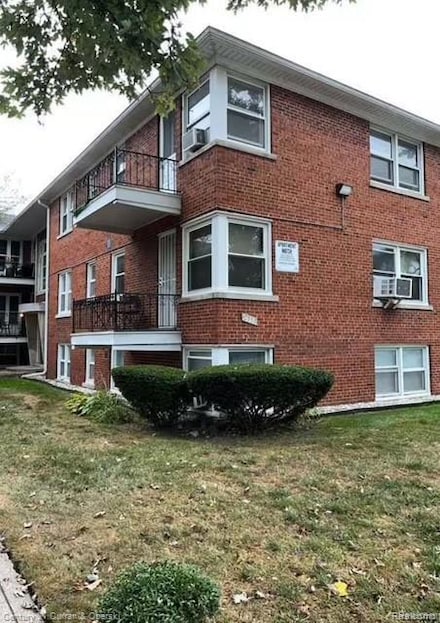 2557 W McNichols Rd, Detroit, MI 48221