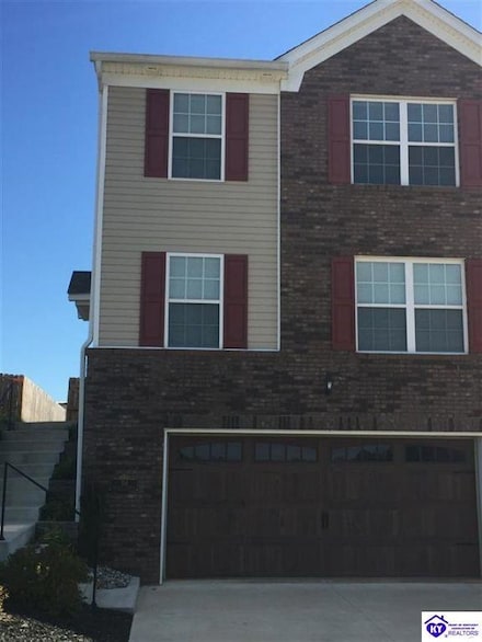 156 Vineland Parkway Dr, Vine Grove, KY 40175